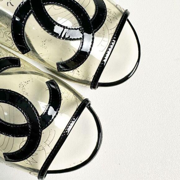 CHANEL Black White CC Sandals Size 38 US 7.5 Open Toe Flat Mules Clear PVC Print - Picture 3 of 11